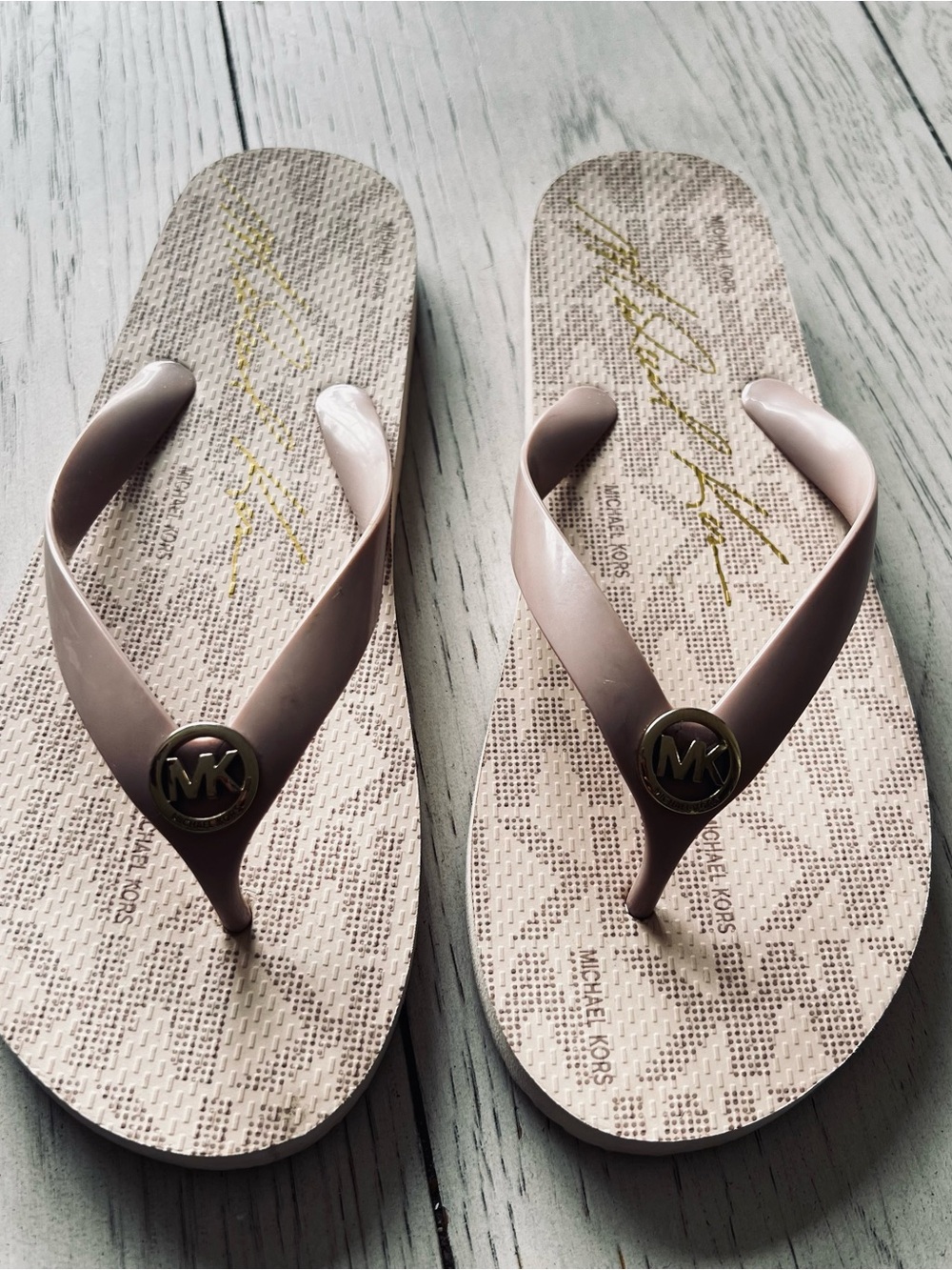 Michael Kors  Logo Medallion Flip Flops